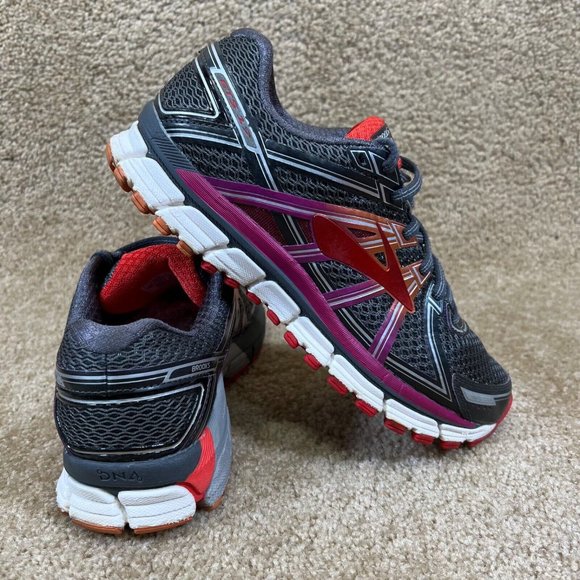 Brooks Adrenaline GTS 17 Women’s Sz 10 B Athletic Running Shoes Gray Red Medium - Picture 1 of 8